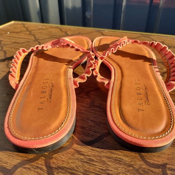New Talbots sandals - Picture 2 of 4